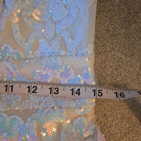 Elegant White Sequin Gown - Picture 9 of 10